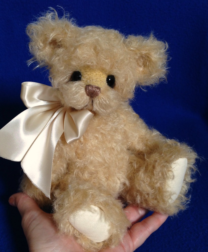 Doodle - mohair artist teddy bear