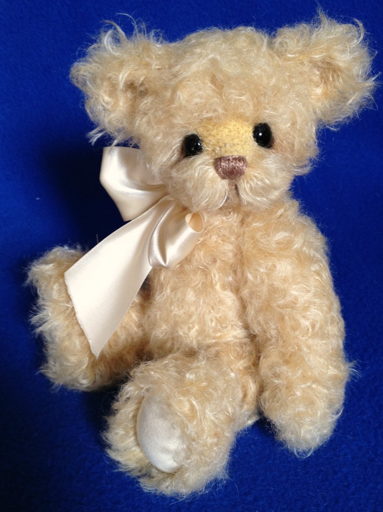 Doodle - mohair artist teddy bear