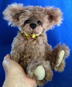 Ghirardelli: 9" One of a Kind Mohair Artist Bear