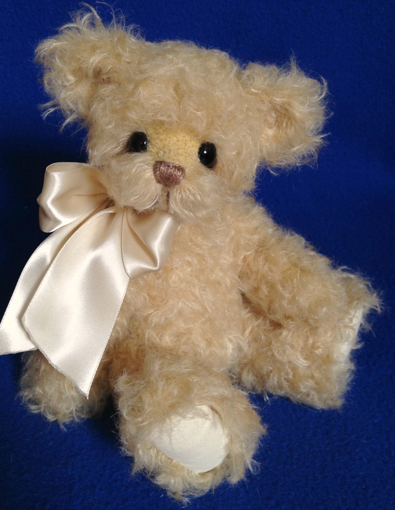 Doodle - mohair artist teddy bear