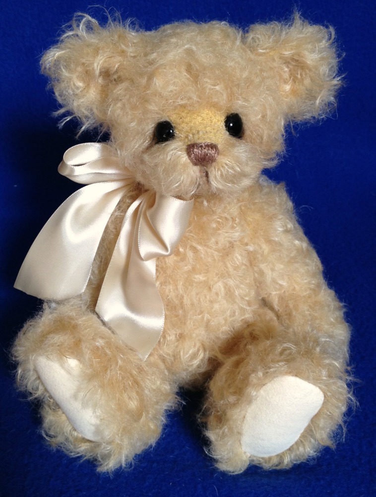 Doodle - mohair artist teddy bear