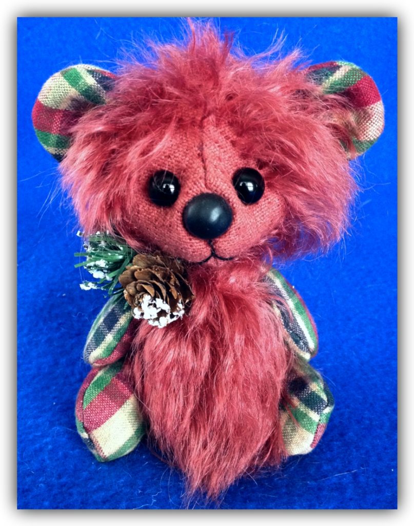 Cranbeary - Christmas Artist Teddy Bear by Laura Lynn