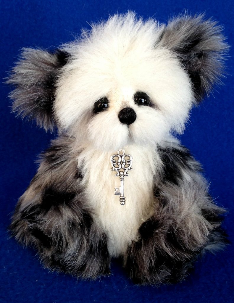 Snuggles - 7" one of a kind artist teddy bear:  www.TeddiesbyLauraLynn.com